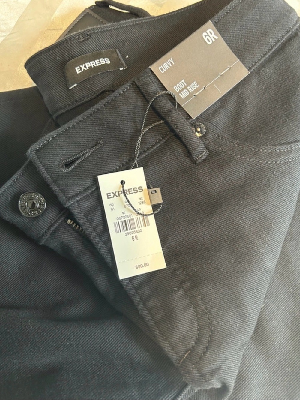 Express Curvy Bootcut Jeans — Women’s Size 6R — Black — NWT